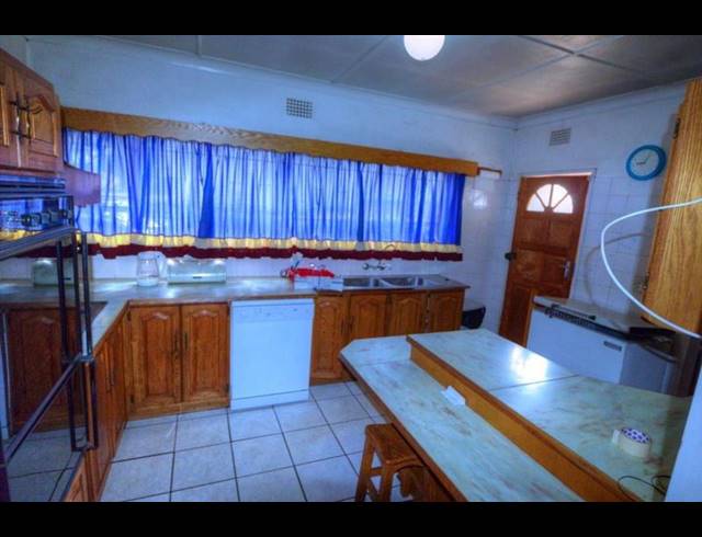 5 BEDROOM HOUSE FOR SALE IN WITFIELD